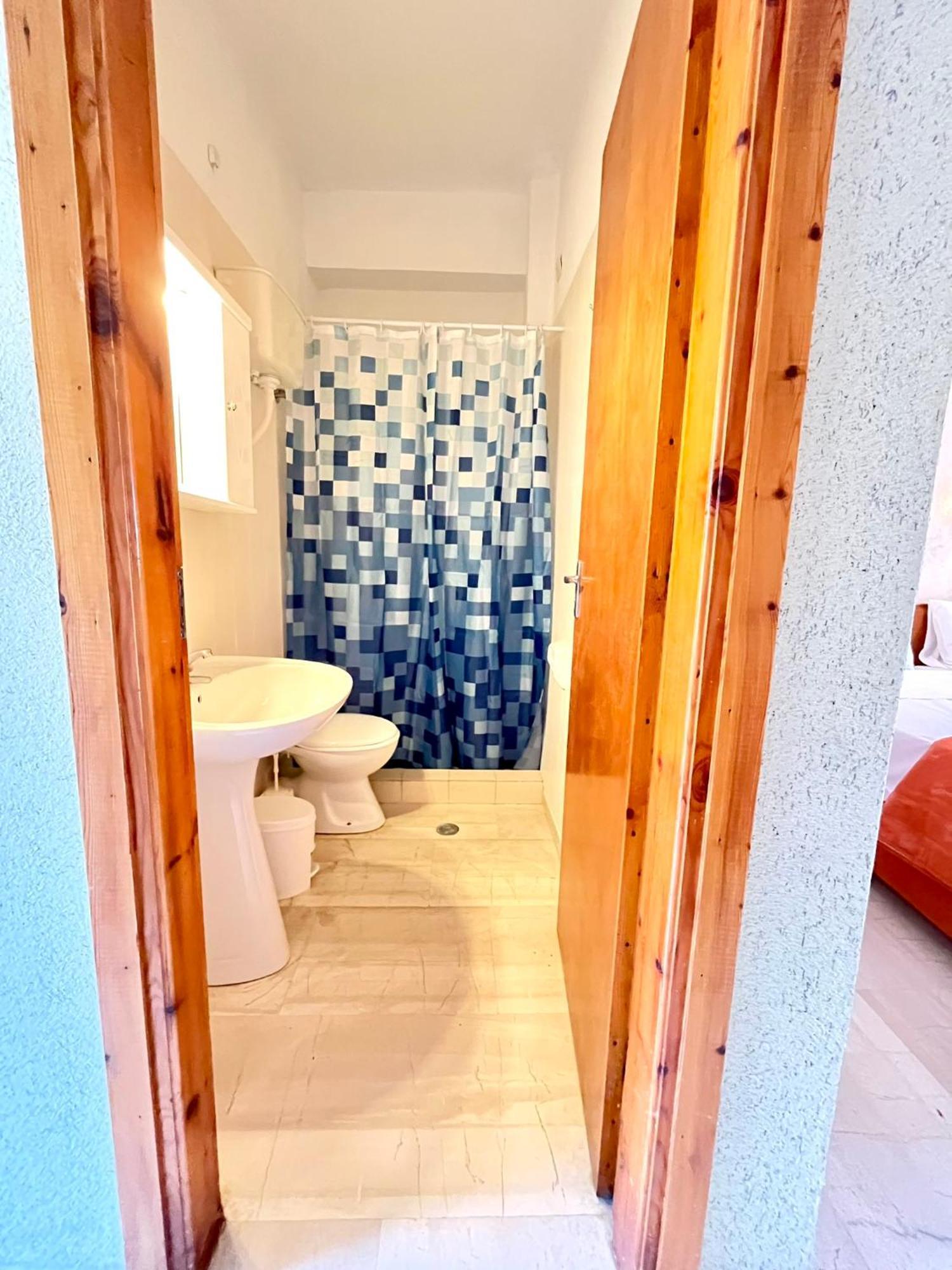 Oelia Rooms & Apartments Agia Marina  Exteriör bild