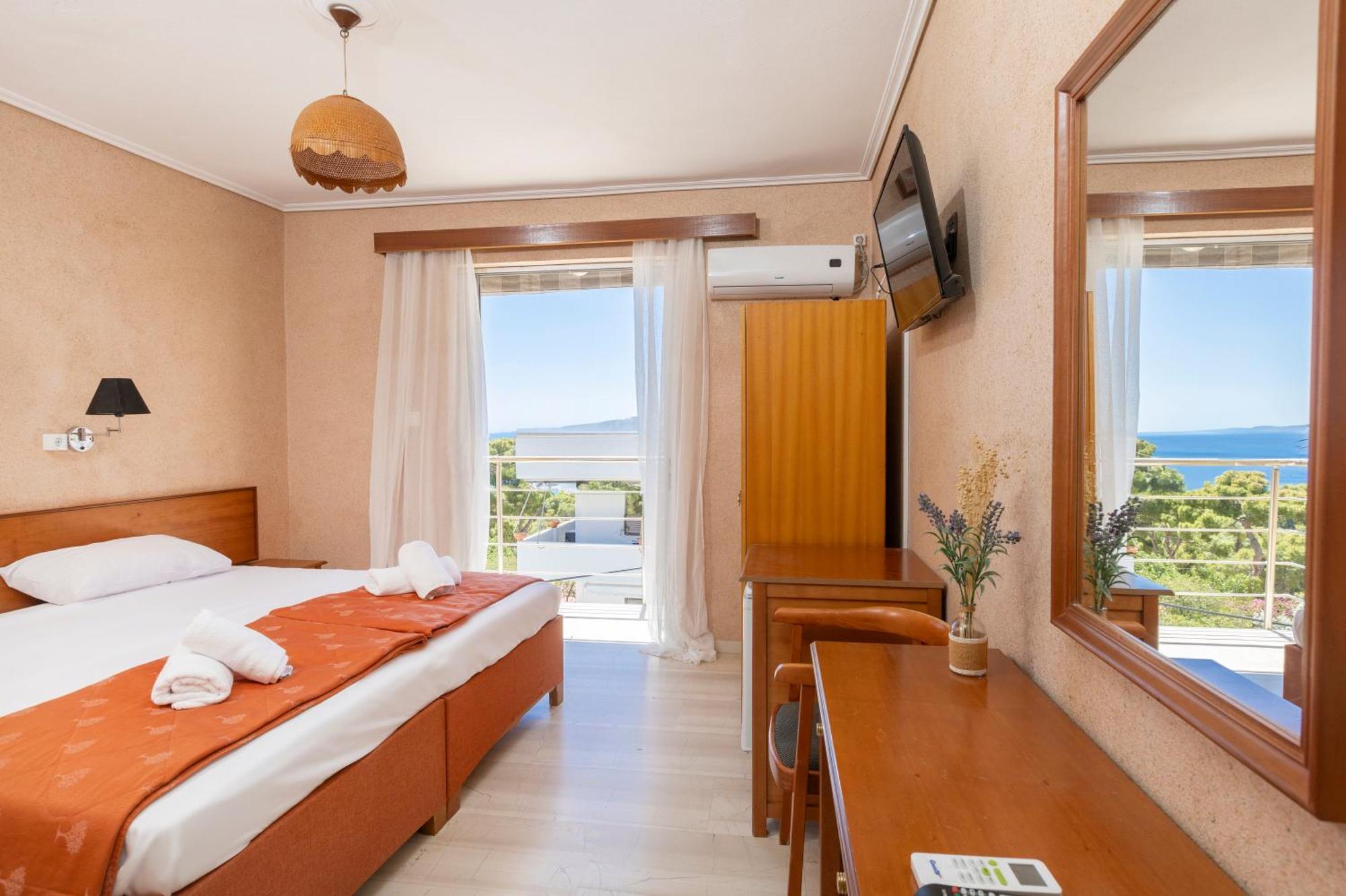 Oelia Rooms & Apartments Agia Marina  Exteriör bild