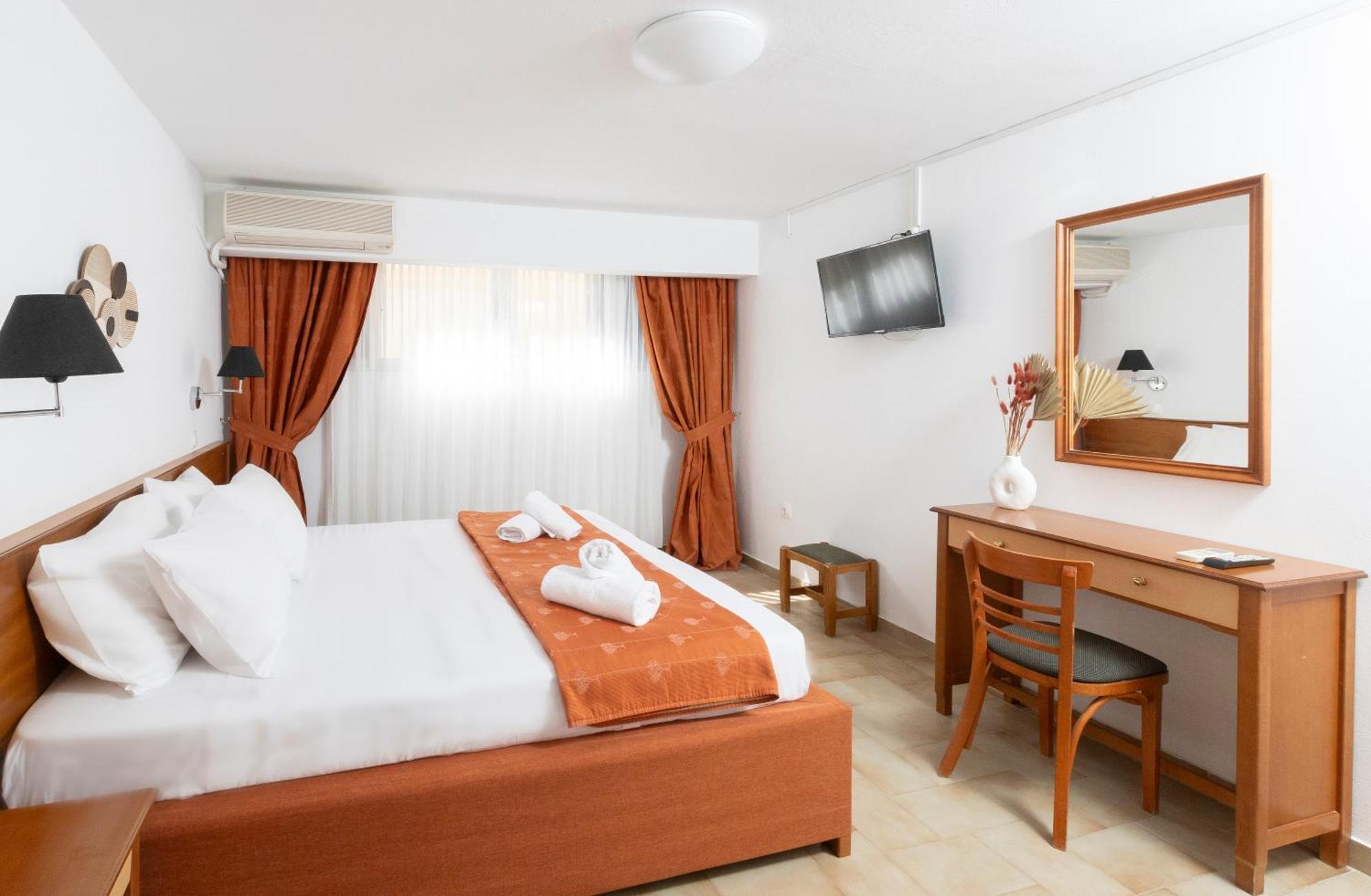 Oelia Rooms & Apartments Agia Marina  Exteriör bild