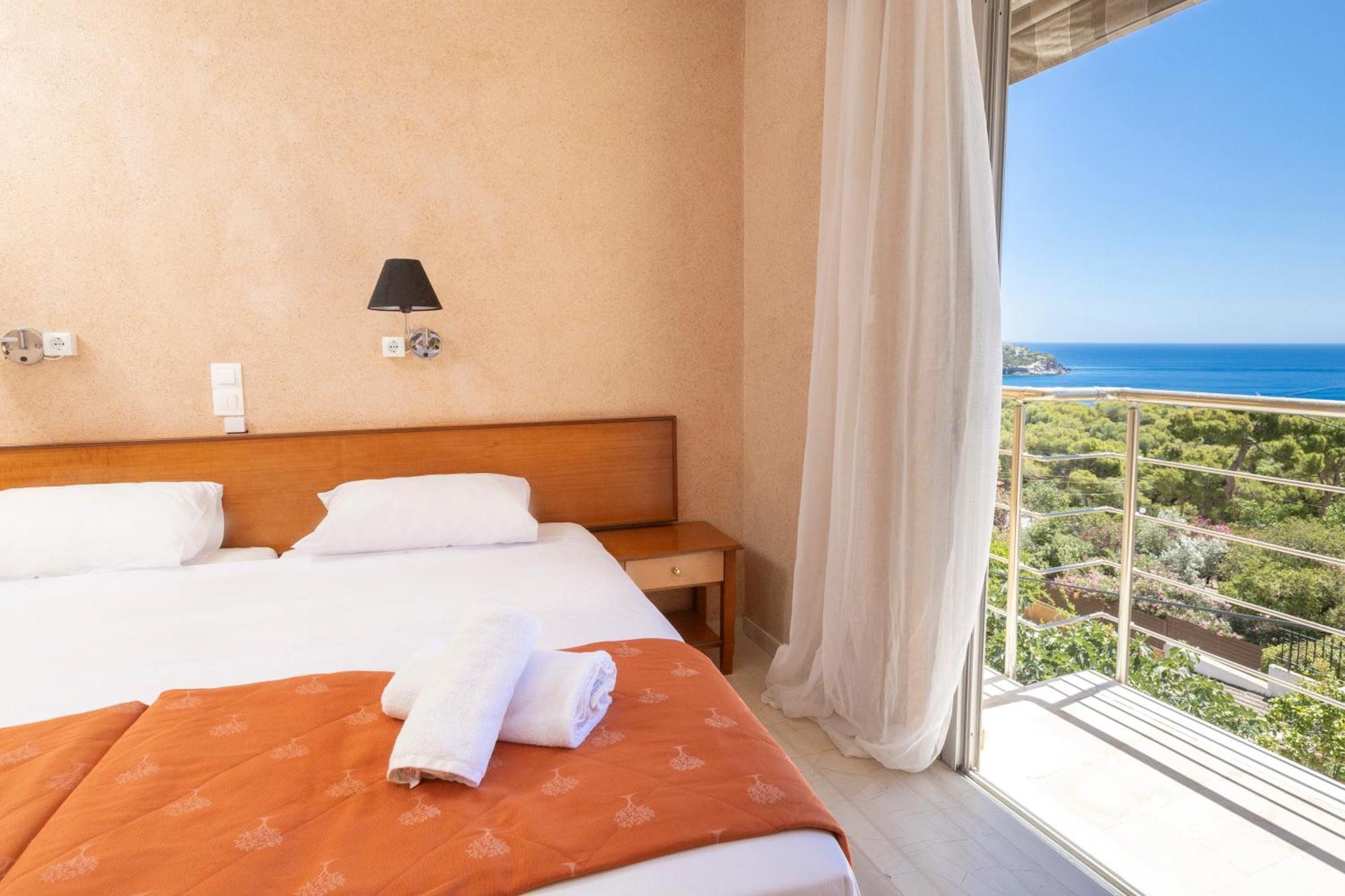 Oelia Rooms & Apartments Agia Marina  Exteriör bild